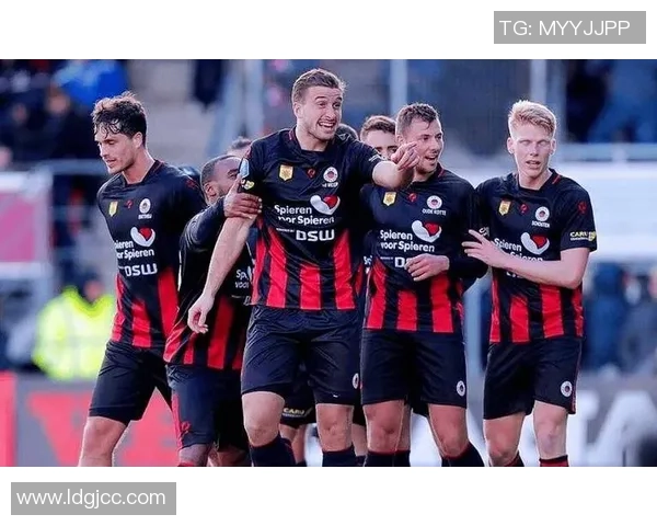 安特卫普与阿尔克马的精彩对决揭示足球战术与团队默契的较量